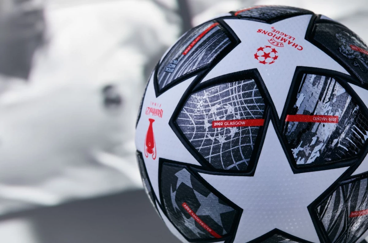 post card Balón-de-Champions-League-futbolemotion-3.webp