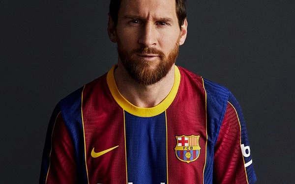 post card post-las-tecnologias-de-las-camisetas-de-futbol-messi.webp