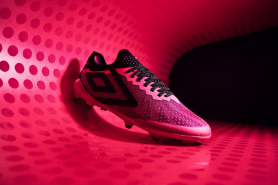Novità: le scarpe da calcio Umbro Velocita 6