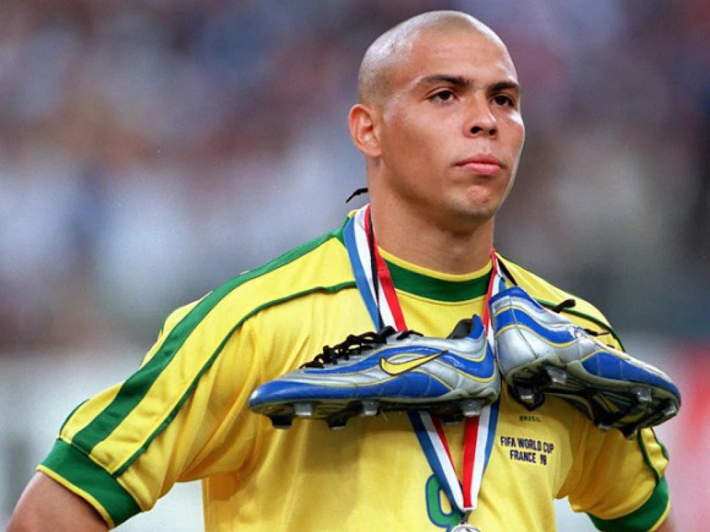 post card post-nike-tiempo-Legend-RONALDO.webp