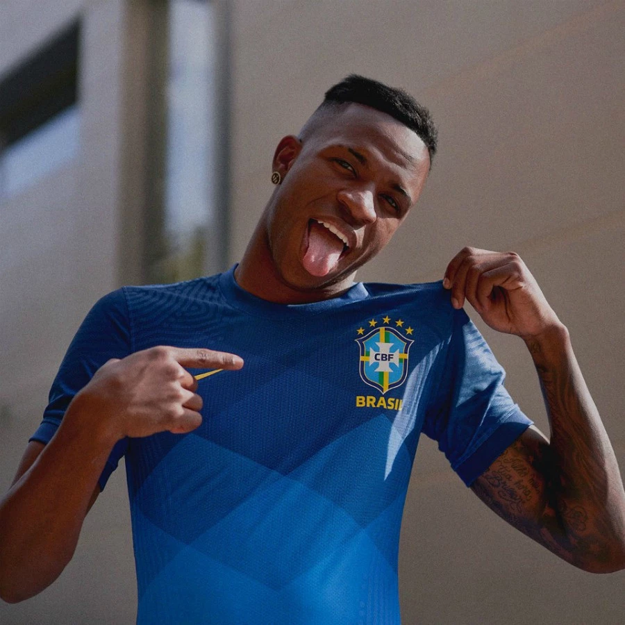 post card post-nueva-camiseta-brasil-vinicius-segunda.webp