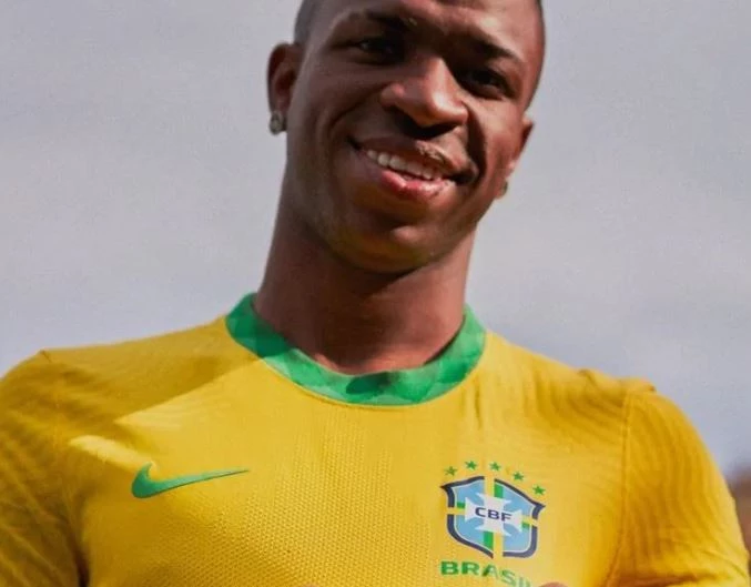 post card post-nueva-camiseta-brasil-vinicius.webp