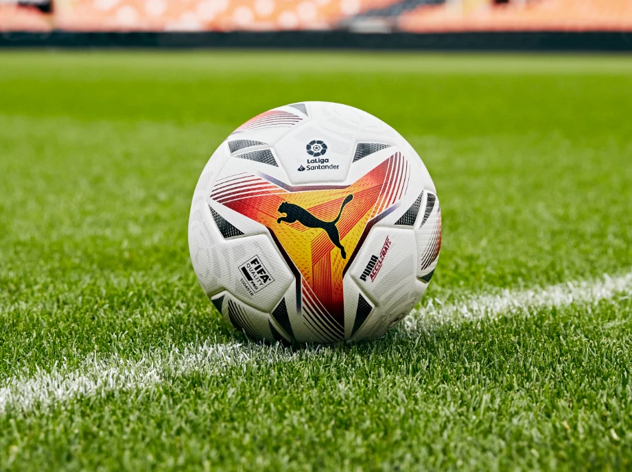 post card post-lanzamientos-del-mes-Puma-balón.webp