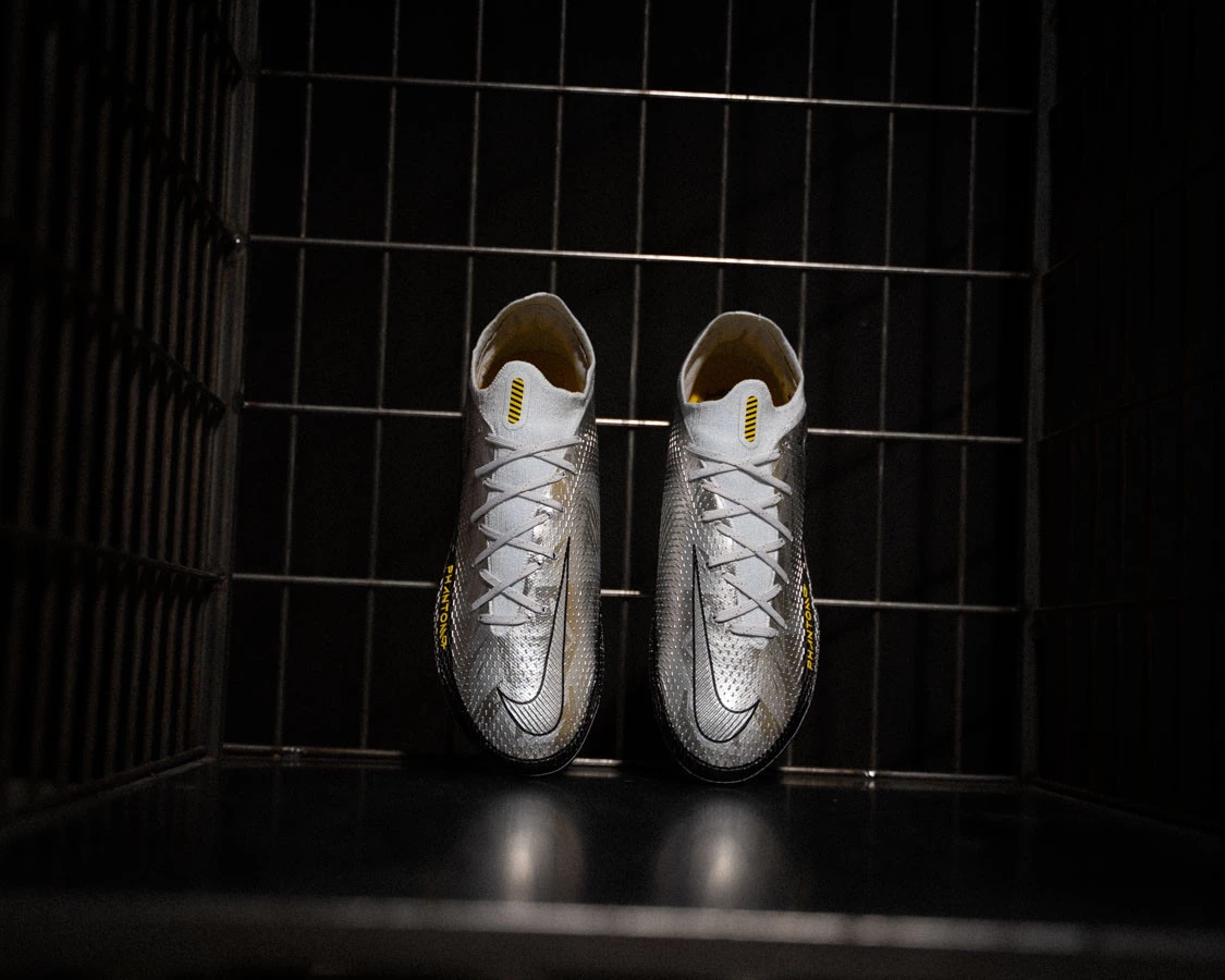 post card blogs-futbolemotionpt-nova-chuteira-nike-phantom-scorpion-5.webp