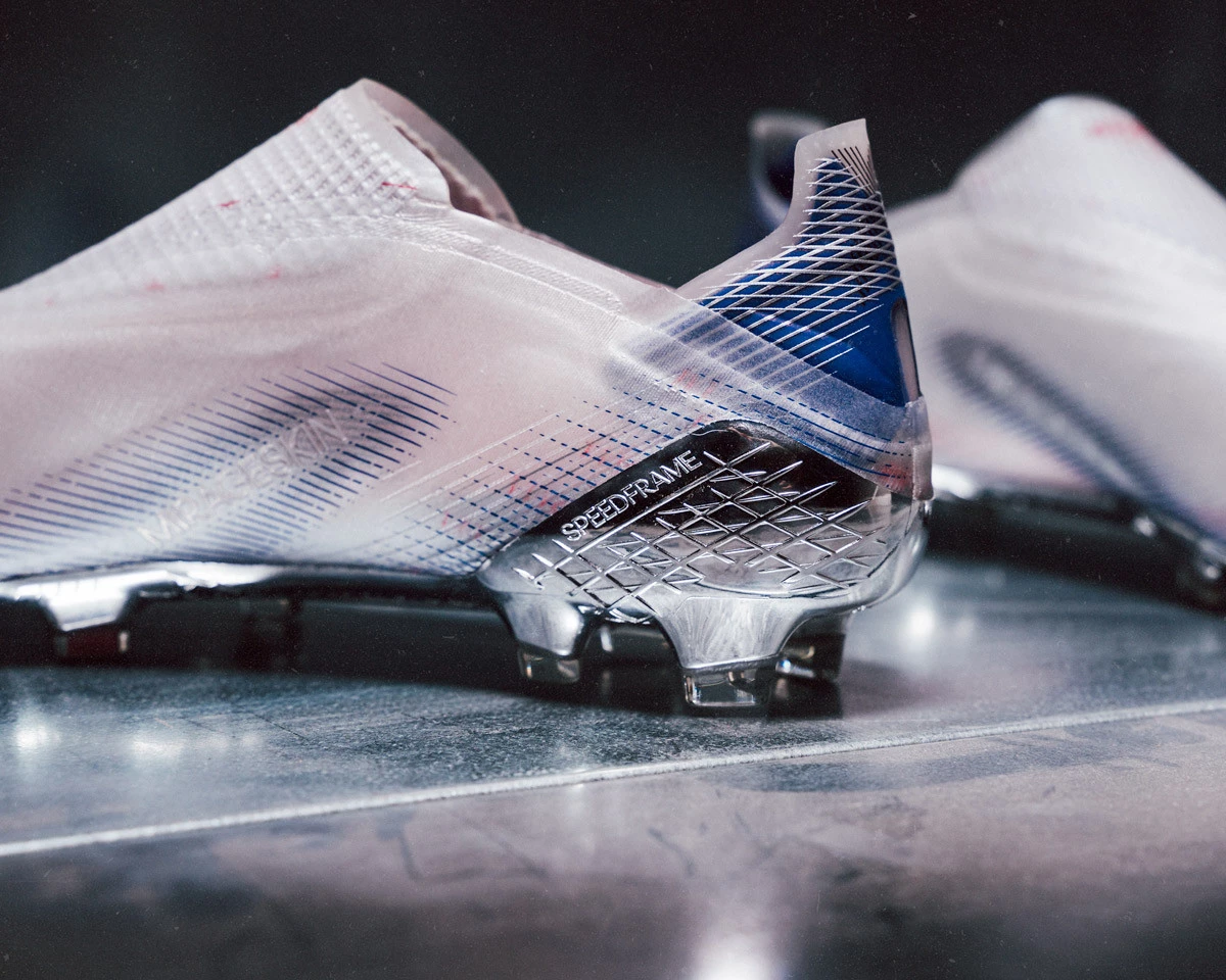 post card post-adidas-x-speedflowvs-ghosted-suela.webp