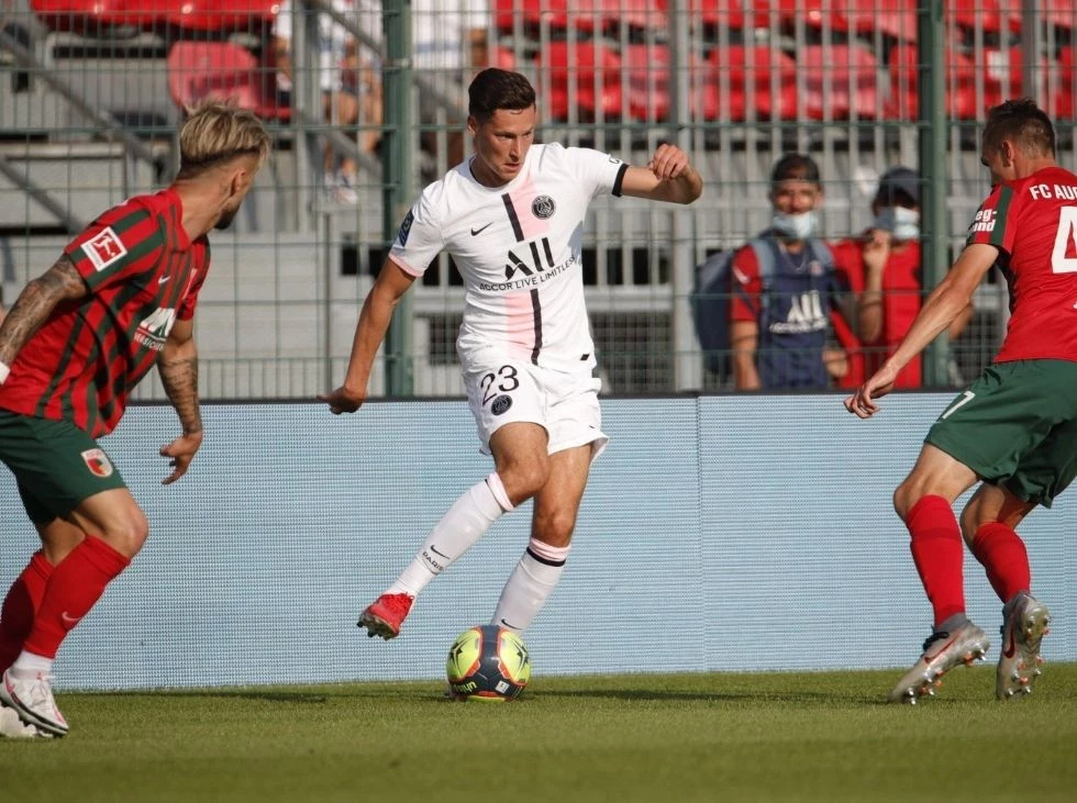 post card post-camiseta-away-PSG-match.webp