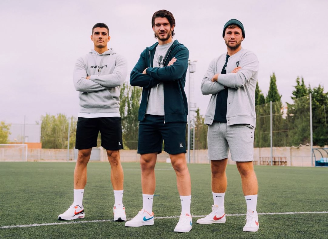 post card AFTER90_2.webp