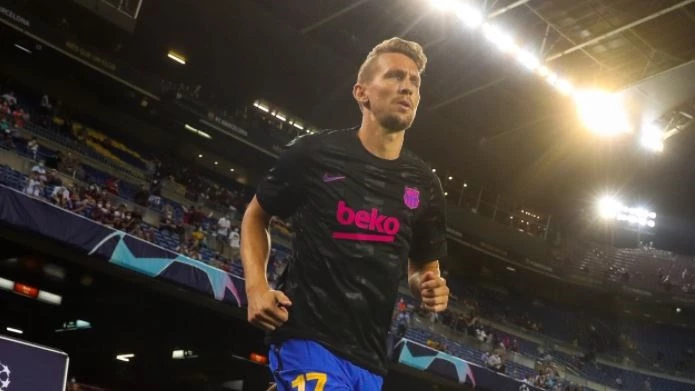 post card camisetas-prepartido-barcelona-de-jong.webp