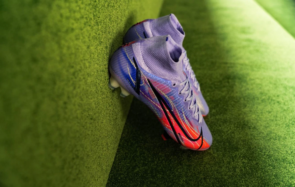 post card botas_Mbappe_4.webp