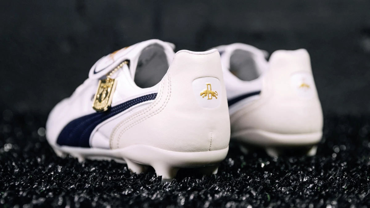 post card 21AW_PR_TS_Football_King-Dassler_Product_2703_1920x1080px.webp