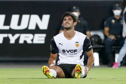 Perché i calciatori professionisti utilizzano degli scarpini AG?