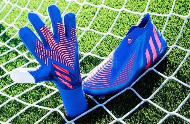 post card post-novedades-del-mes-enero-adidas-predator-edge-guantes.webp