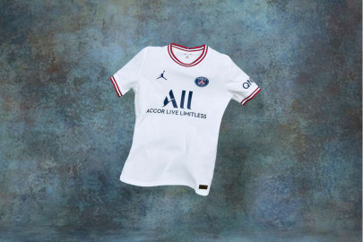 Il nuovo kit PSG x Jordan