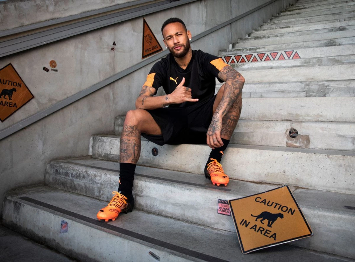 post card NEY_FUTURE_INSTICT.webp