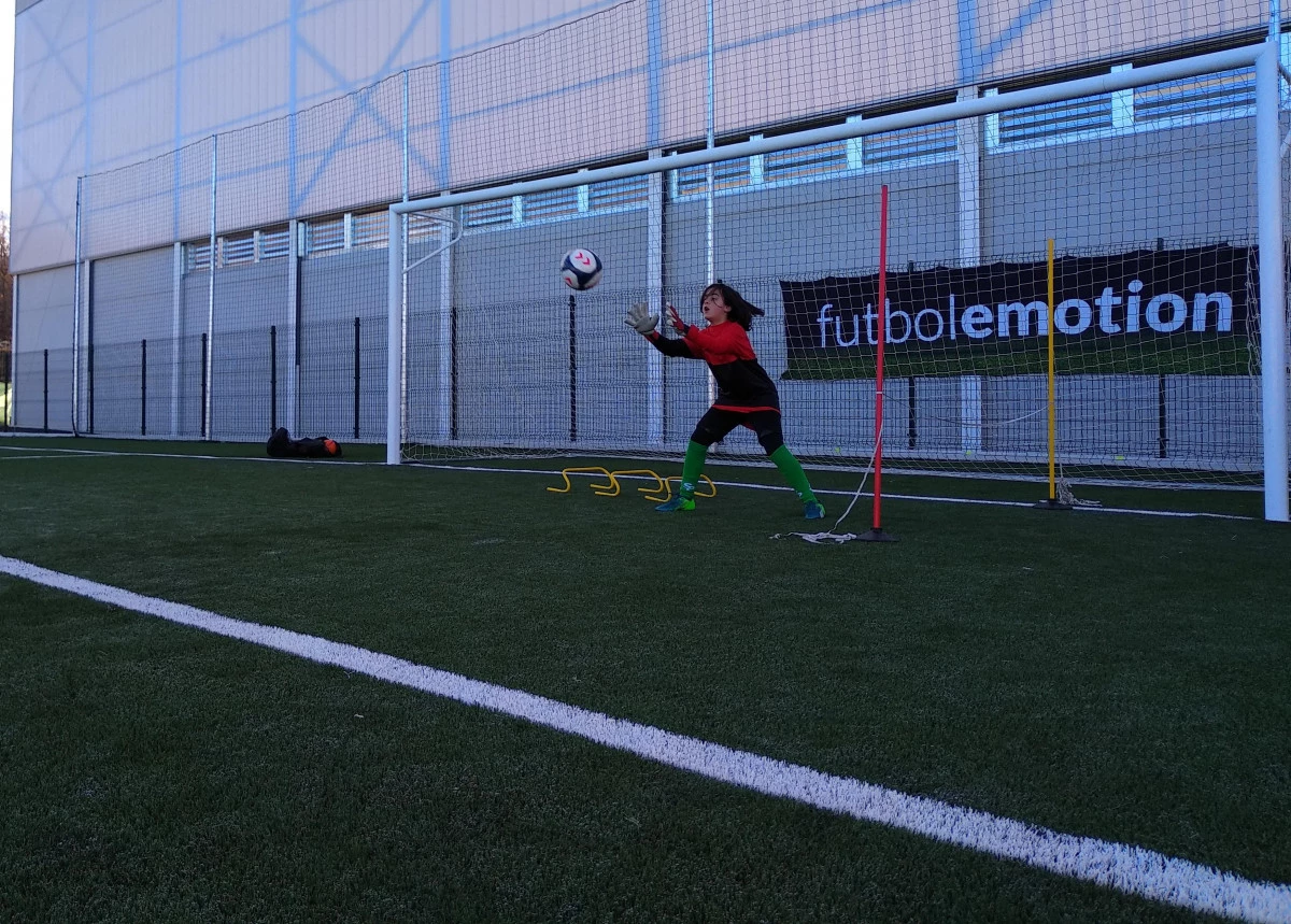 post card post-campus-femenino-futbolemotion-ejercicio.webp