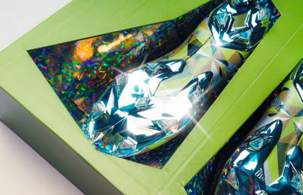 post card ADIDAS_SWAROVSKI_SUELA.webp