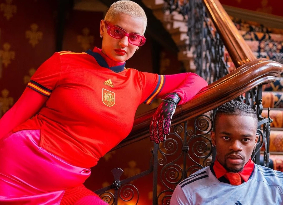 post card post-camisetas-uefa-womens-2022-españa.webp