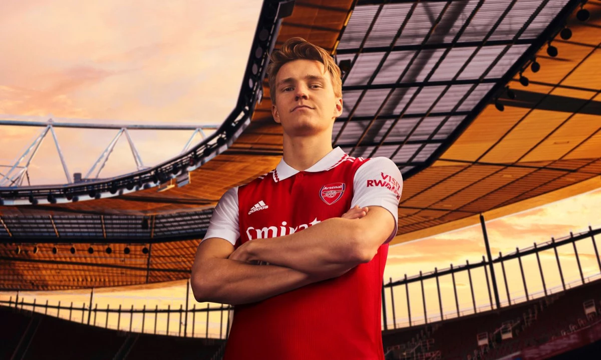 post card post-novedades-del-mes-junio-camiseta-arsenal.webp