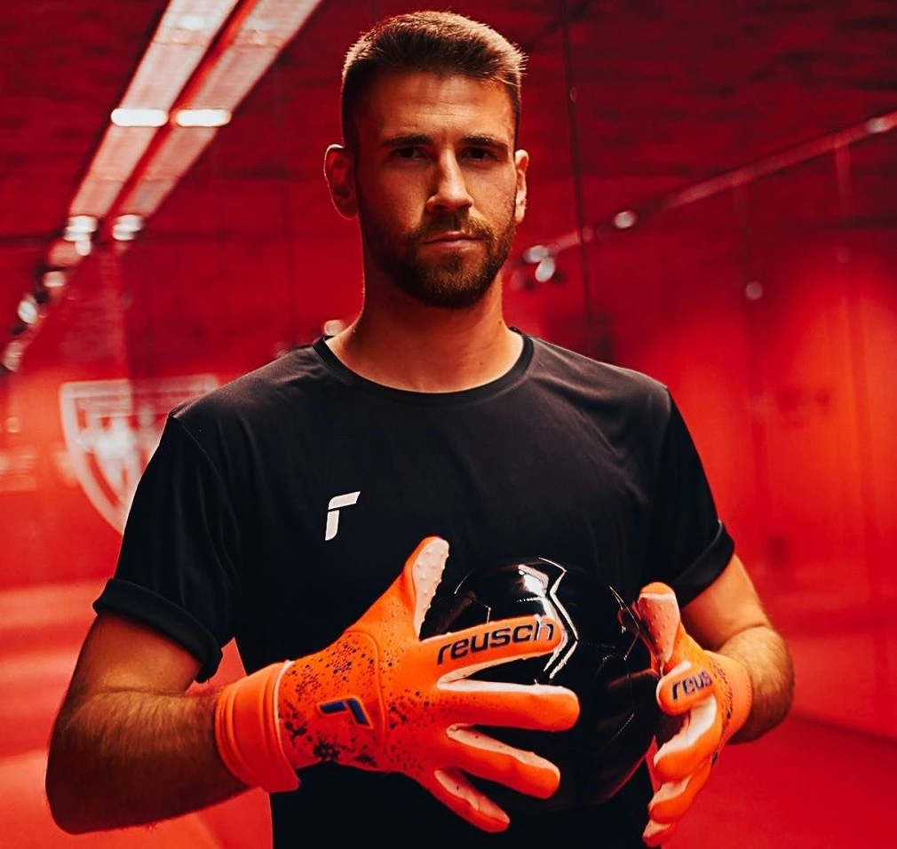 post card post-novedades-del-mes-junio-guantes-reusch.webp