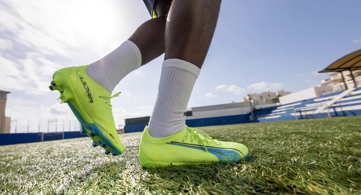 post card ULTRA_DOS.webp