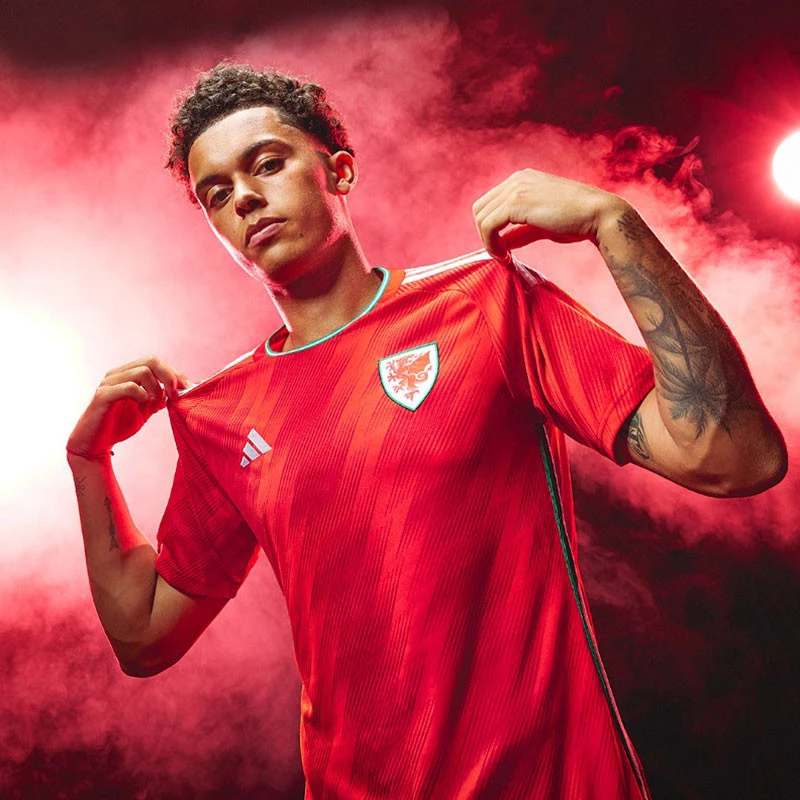 post card post-todas-las-camisetas-del-mundial-qatar-adidas-gales.webp