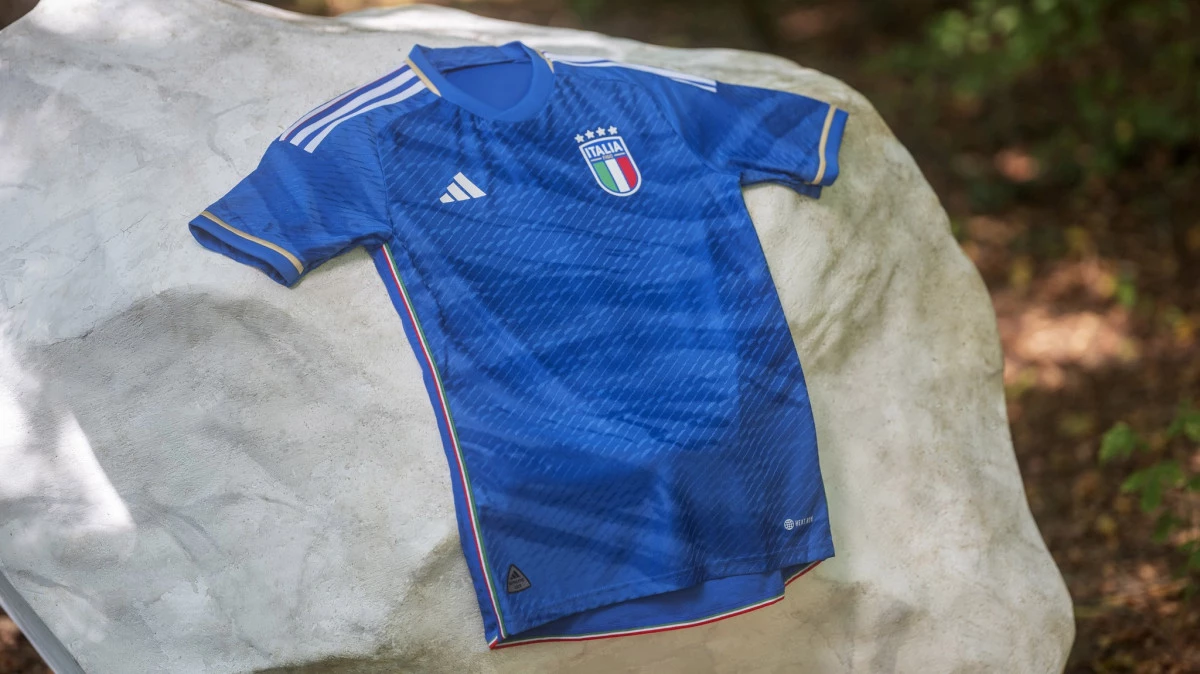 post card post-novedades-del-mes-enero-2023-camiseta-italia.webp