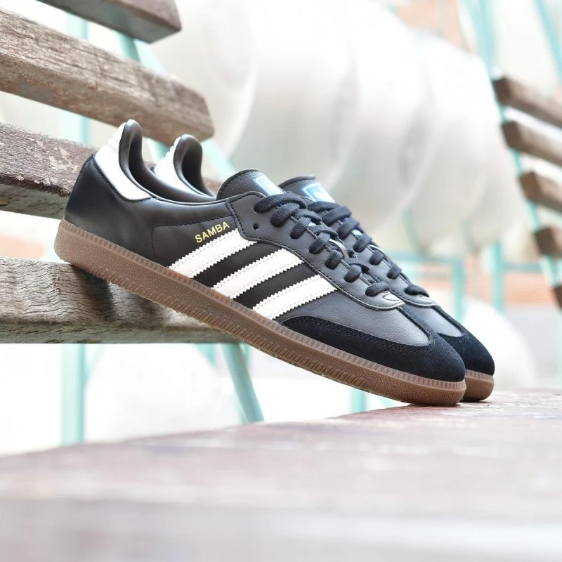 post card post-dia-de-la-madre-adidas-samba.webp