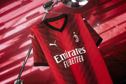 Puma presenta la maglia del Milan per la stagione 23/24