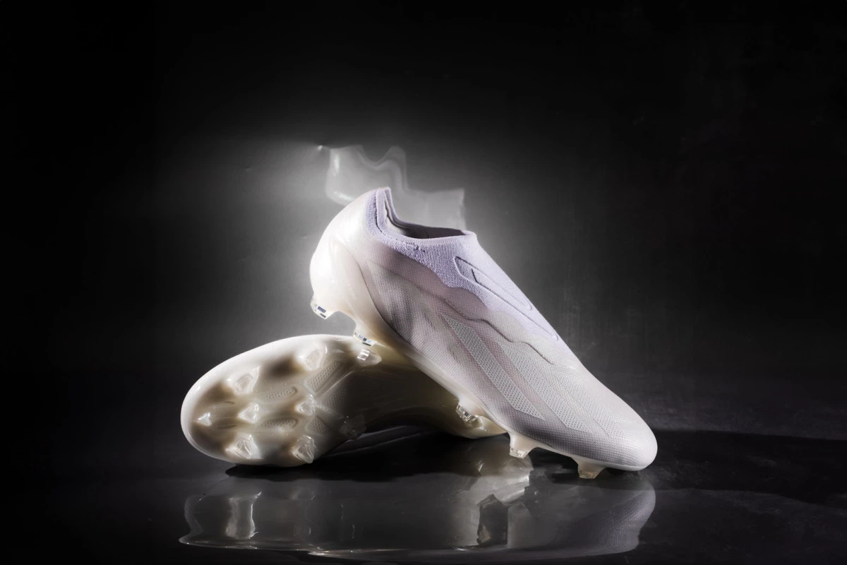 post card ost-lanzamientos-de-botas-adidas-crazy-whitejpg11.webp