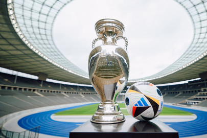 adidas presenta il nuovo pallone per Euro 24: il “Fusballliebe”