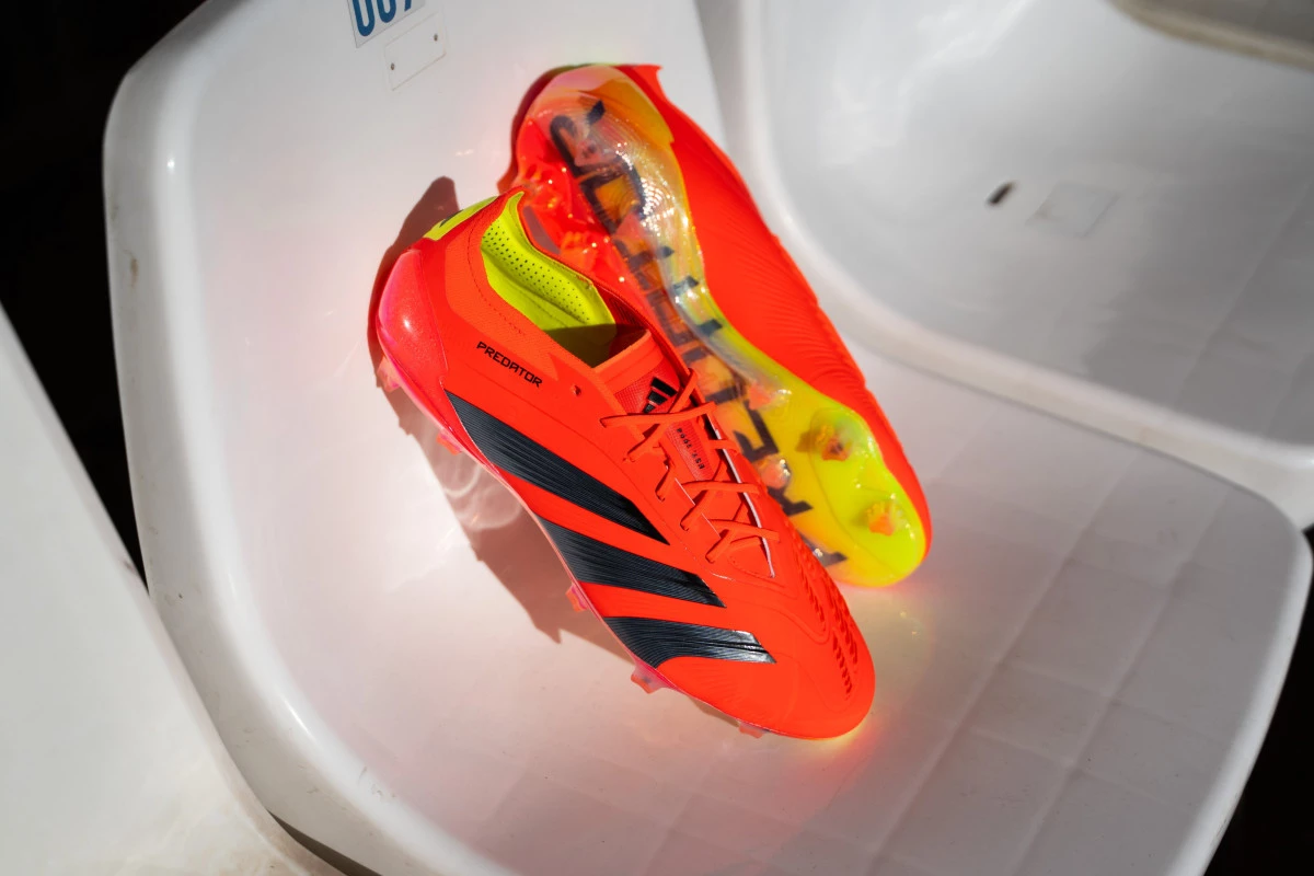 post card post-adidas-predator-accuracy-vs-adidas-predator-elite-solejpeg1.webp