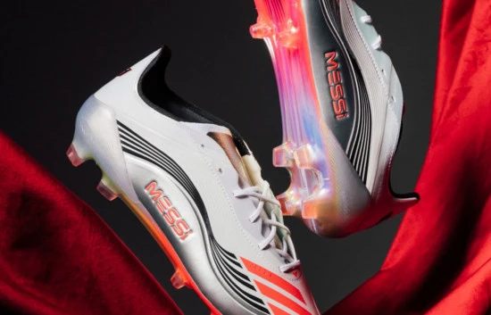 card Le nuove scarpe da calcio dedicate a Leo Messi: le “Prestig10”