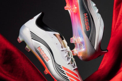 post card Le nuove scarpe da calcio dedicate a Leo Messi: le “Prestig10”