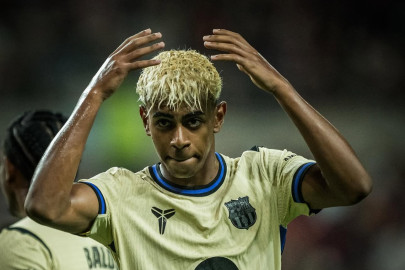 Ecco la nuova maglia del Barcellona