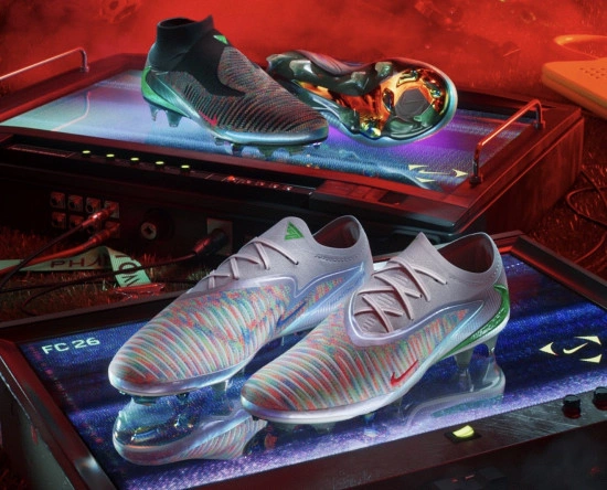 card Le nuove Nike Phantom in edizione speciale "EA FC26"