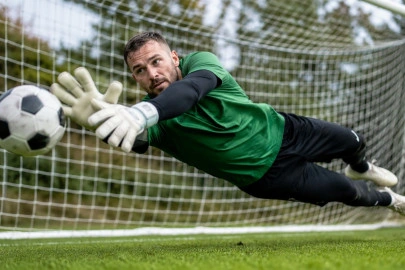 Come scegliere i guanti da portiere: la guida completa per fare la scelta giusta